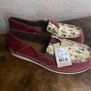 Woman’s Arait slip ons